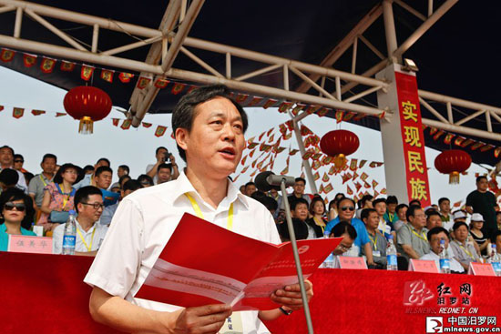 湖南省委宣传部副部长、省文明办主任宋智富主持开幕式