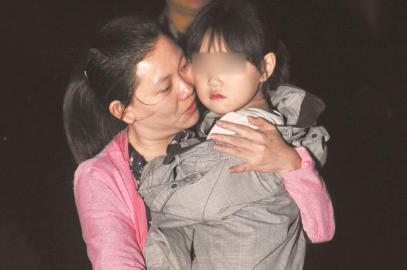 6月12日，资阳祥家镇，姑姑和缘缘重逢。