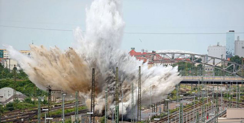 德国引爆二战期间逾70公斤重未爆炸弹 数百人