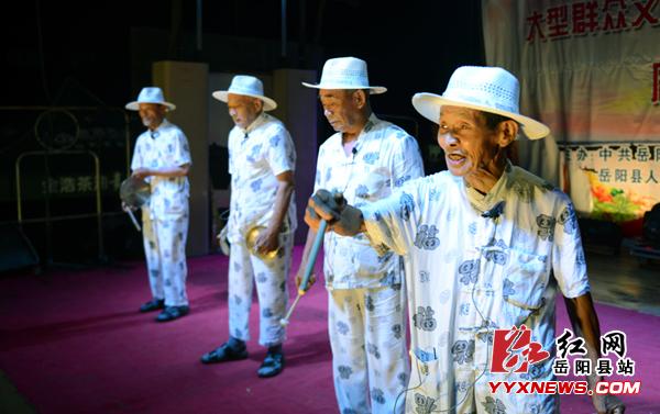 岳阳县鹿角镇百姓大舞台诗联书画醉尧天