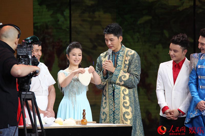 央视《综艺盛典》歌舞荟萃 刘媛媛述