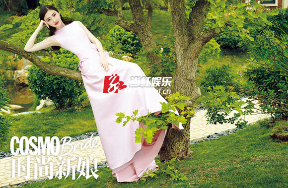 景甜宛如童话中公主