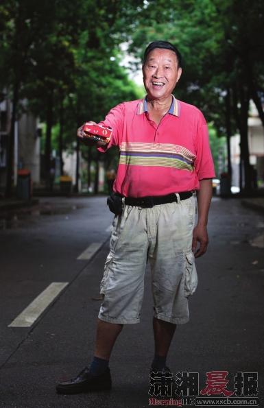 夏盛 实习生邓旺.jpg