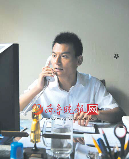 80后省直公务员：朝七晚九上班喝茶看报是传说