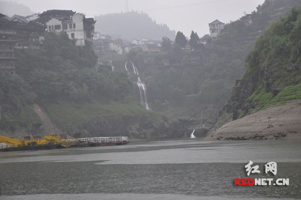 酉水河沿途风景。