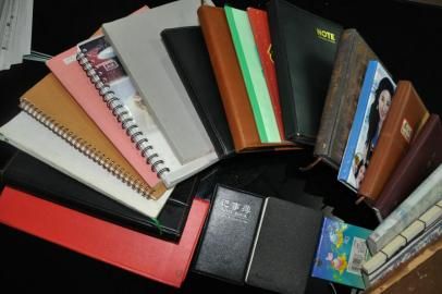 肖文中的27本日记。