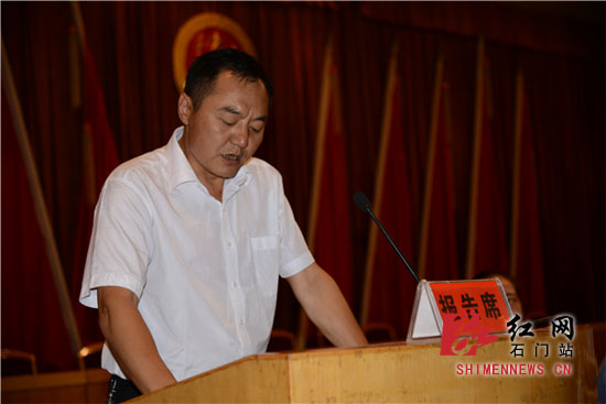 渫峰名茶董事长覃小洪。张友亮 摄