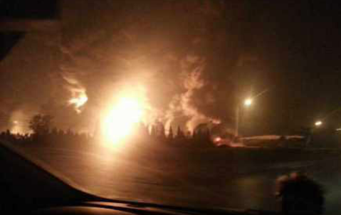 大连金州新区中石油输油主管道爆裂后起火