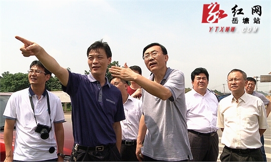 湖南省新型城镇化规划编制调研组来竹埠港考察