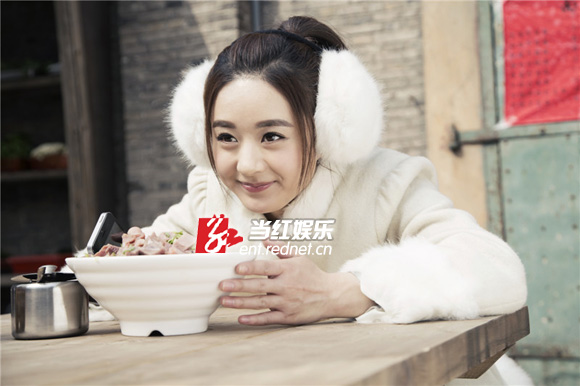 《杉杉来了》赵丽颖-“吃货”剧照