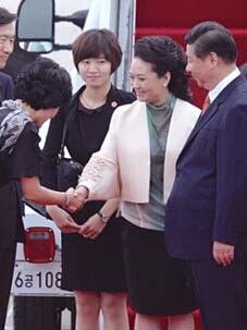 揭彭丽媛随行翻译:山大毕业曾获校一等奖学金