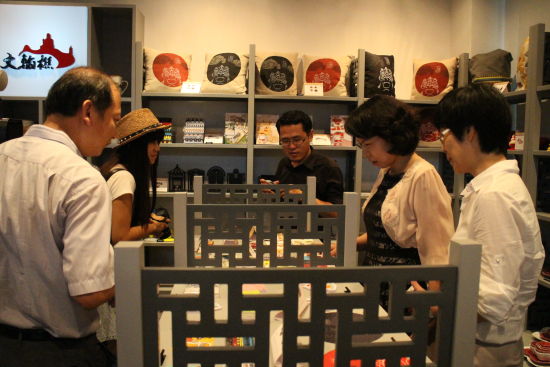 佛山南海旅游纪念品产业化发展规划首家店铺开