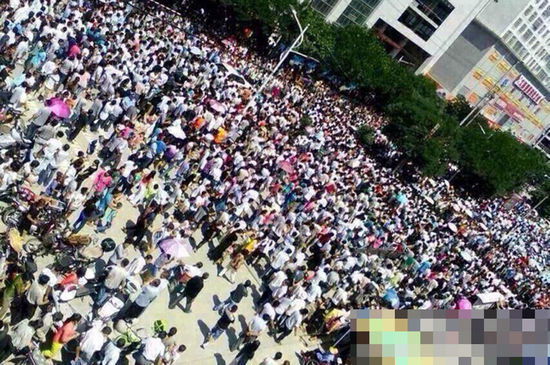 陕西退役特警犯下连环强奸案被抓引万人围观
