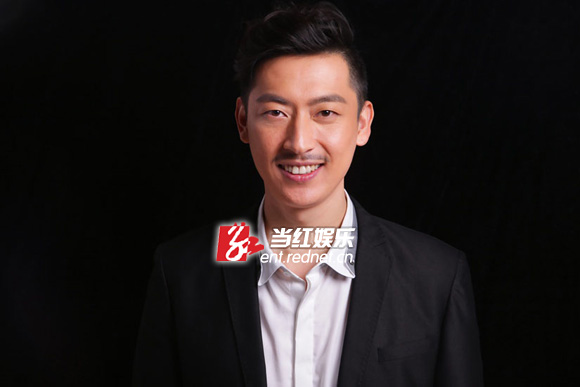 曲少石帅气写真