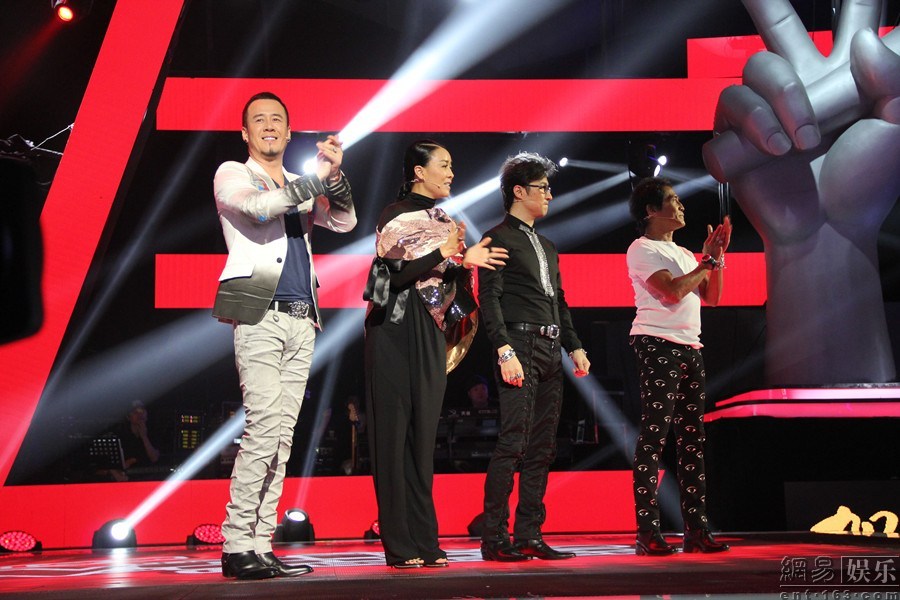 《中国好声音3》首播 "那样忘情"组合亮相