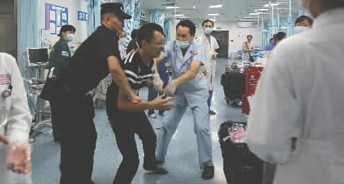 乐山小伙制造假新闻 称女友在茂县塌方中失联(图)