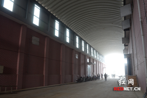 长沙市粮食收储企业已腾空仓容30万吨，千方百计为粮农售粮创造有利条件。