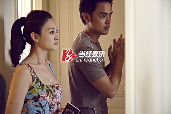 明道曝光巴黎私人公寓---勇攀铁塔重现冒险王精神