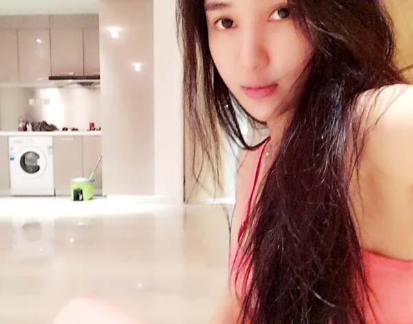 郭美美因炫富成为网络热门话题人物