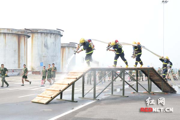 【首发】湖南消防实战化大比武 检验灭火救援能力