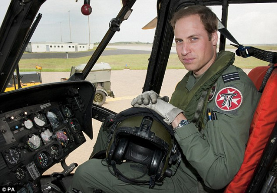 威廉王子曾在军中担任搜救任务飞行员。