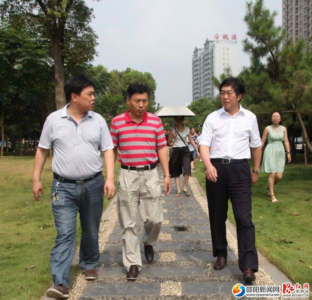 湖南省考核组对邵阳市创建省级园林城市工作进
