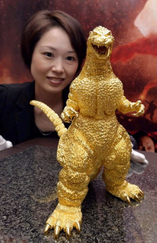 价值1.5亿日元的纯金“哥斯拉”模型（网页截图）