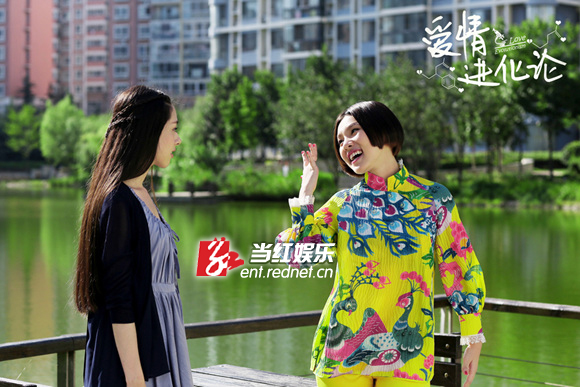 谢依霖360度炫耀钻戒