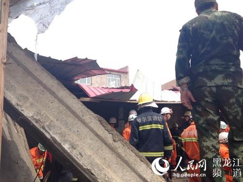 事发房屋承重梁断裂