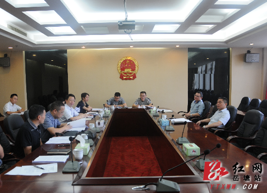 区绩效考核领导小组审议2013年全区绩效考核工作