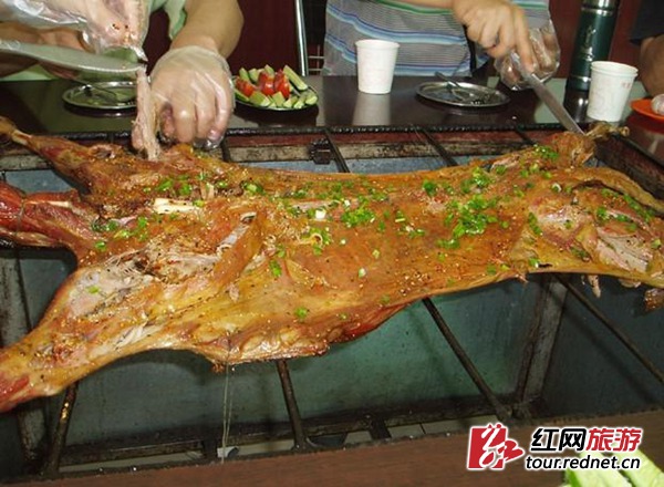 巴西烧烤餐厅烤乳猪 资料图