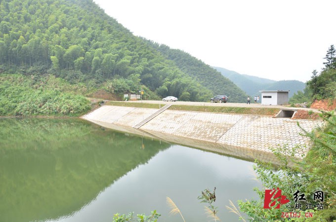 暴雨夜让群众安心睡:桃江山塘水库除险加固效果好