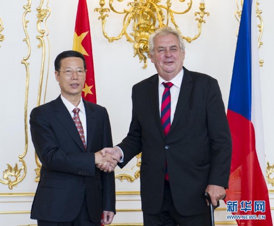 （时政）张高丽会见捷克总统泽曼