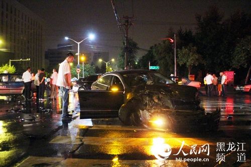 事故现场。汪晓涛 摄 