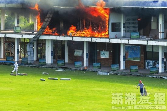 高尔夫1.jpg