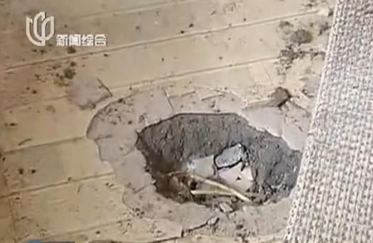 上海20多户民居遭雷击 地板现窟窿房顶裂开(图)