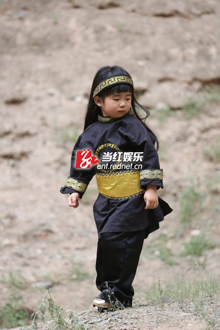 姐姐“飞天小侠女”装扮