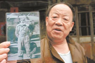 揭秘中国首位王牌飞行员 7天打下4架日机(图)