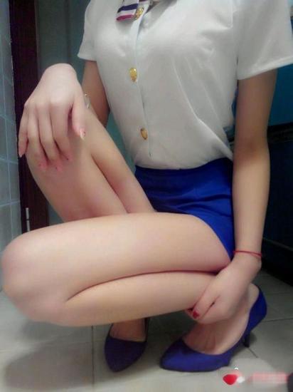 空姐蹲式服务