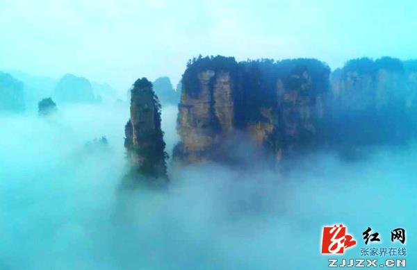 张家界核心景区现悬浮山仙景(组图)