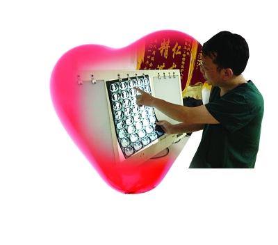 贺永明医生表示，给吴某做CT后发现，吴某是个“正常人”。