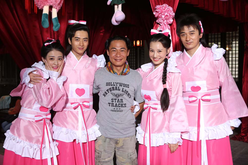 芒果TV《 金牌红娘 》10月将播 徐璐变身小气金