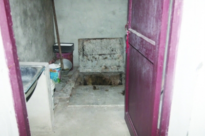 化粪池 惠某将部分尸块丢在这里。