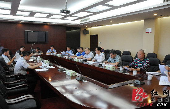 王永红召开座谈会研讨无物业小区富都花园整治工作