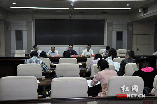  9月22日，湖南省发改委就《关于运用价费政策促进经济平稳较快发展的意见》召开发布会。