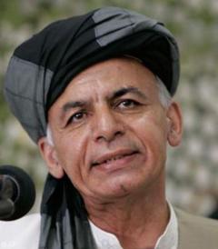 阿富汗当选总统呼吁庆祝该国首次权力民主过渡