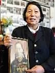 申纪兰把与领导人合影挂满墙 自称普通农民(图)