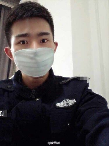 “最帅交警”患血癌欲放弃治疗 年仅22岁