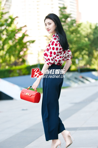 景甜甜美利落