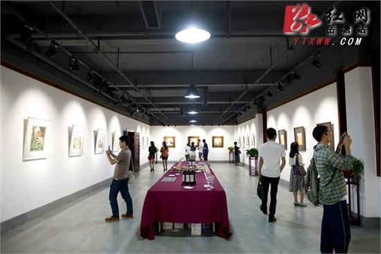 陈和西油画讲座暨作品品鉴会在我区举行